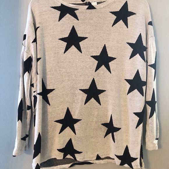 H&M star sweater with slit on sides - Picture 1 of 1
